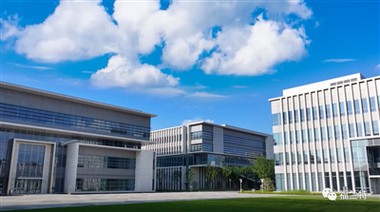 Τα εξαρτήματα σωλήνων από ανοξείδωτο χάλυβα Franta βοηθούν το Πανεπιστήμιο Du...